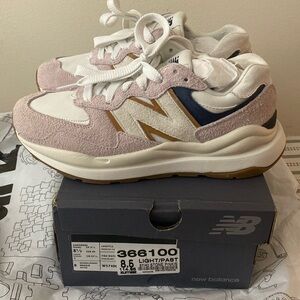 Mint condition New Balance 57/40.